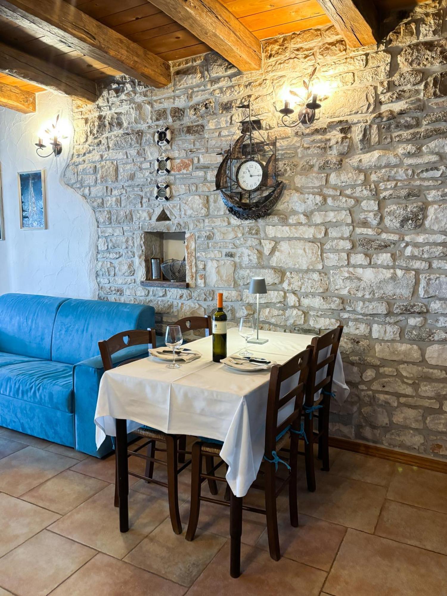 City Center Coastal Escape - Apartments With Sea View Or Cozy Room Novigrad (Istria) Exterior foto