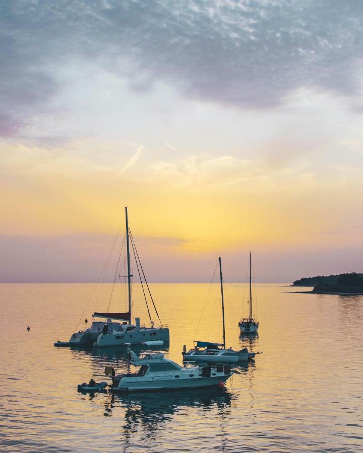 City Center Coastal Escape - Apartments With Sea View Or Cozy Room Novigrad (Istria) Exterior foto